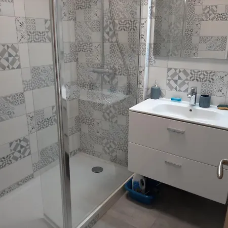 T3 Renove A 10 Min Du Centre-ville Avec Balcon, Garage Et Wifi A - Fr-1-239-584 Lejlighed *